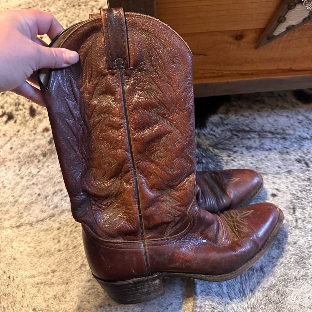 Dan Post Mens 10.5D vintage style, round toe